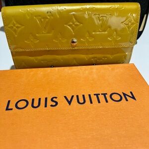 Louis Vuitton Monogram Vernis Yellow Long Snappy Wallet